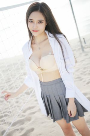 欧美女图片海边叼烟_英文版字幕